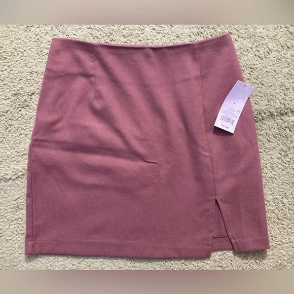 SOLD! Wild Fable, size 4, "Grape" Skirt - Picture 1 of 5